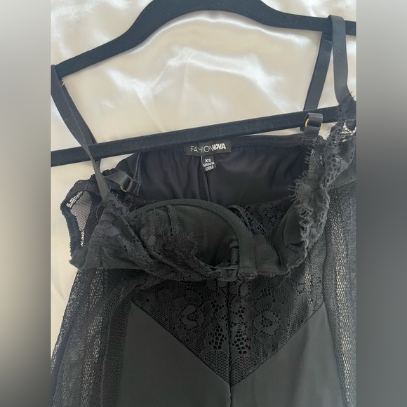 Lace romper - Picture 2 of 2